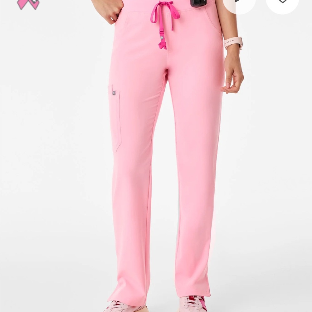 Figs Kade straight leg Scrub Pants (XS). Fight club pink. Top also available.